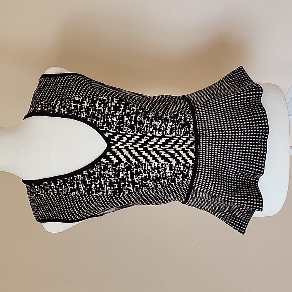 BcbgMaxazria Top